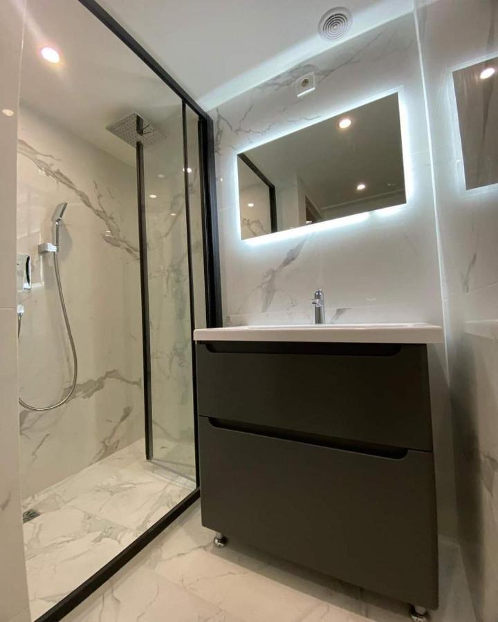 Apartmán Chorni Vivtsy Černovice Exteriér fotografie