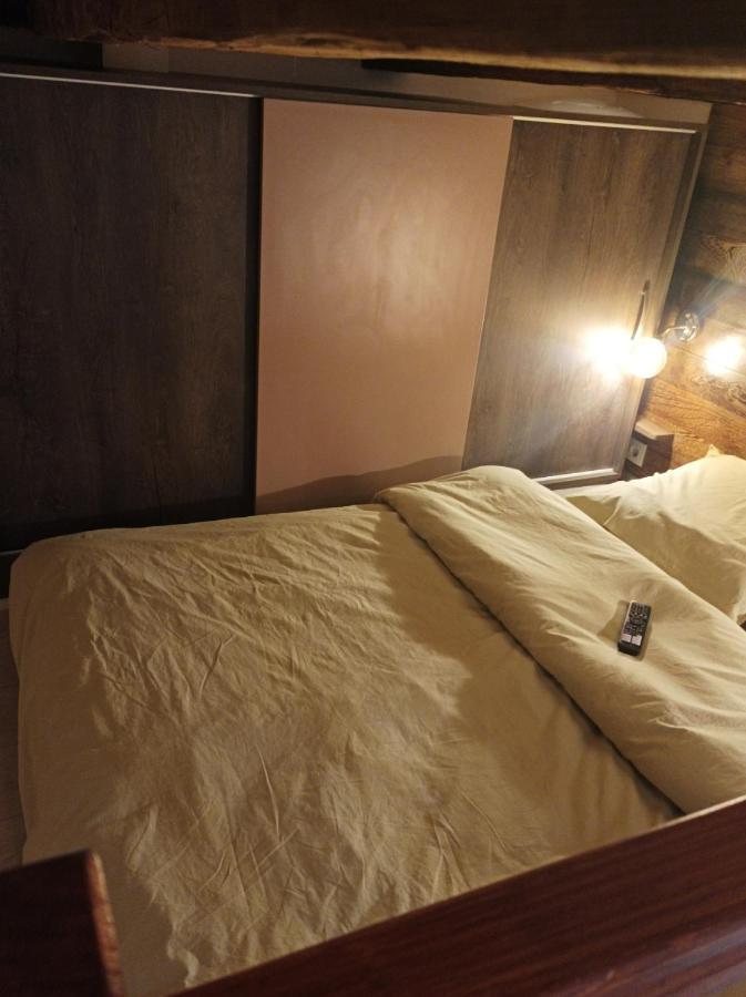 Apartmán Chorni Vivtsy Černovice Exteriér fotografie