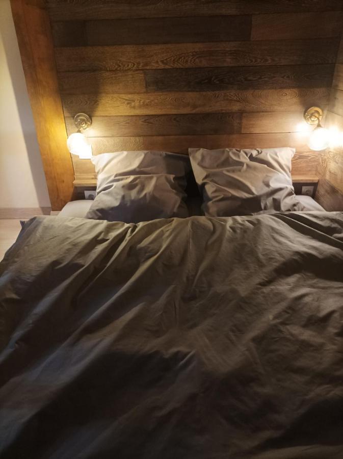 Apartmán Chorni Vivtsy Černovice Exteriér fotografie