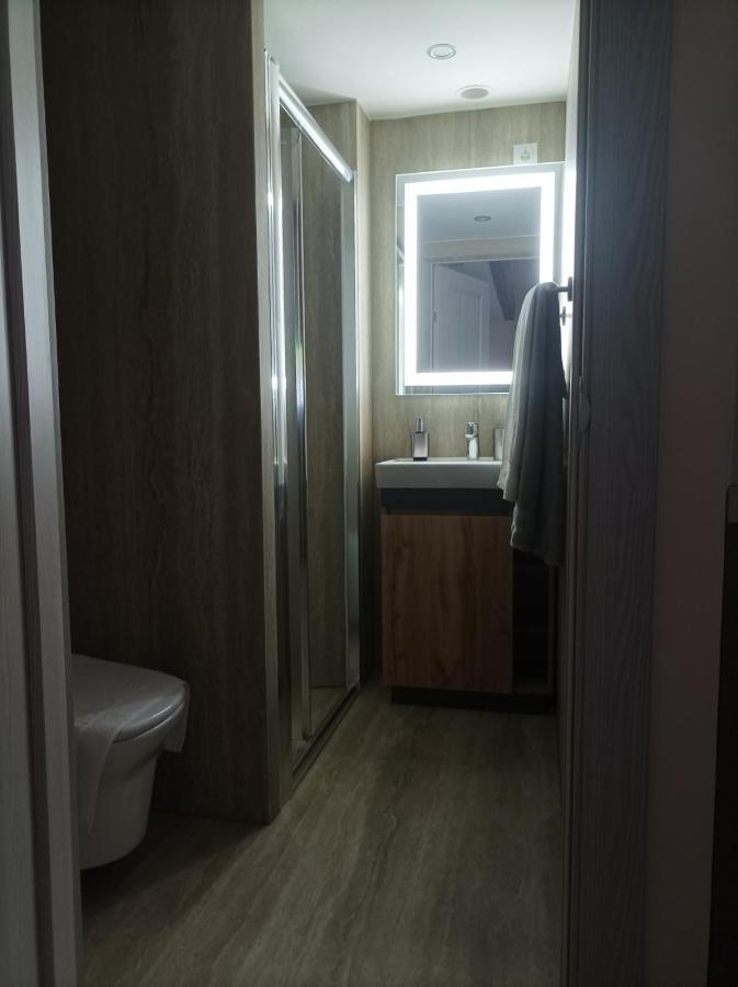 Apartmán Chorni Vivtsy Černovice Exteriér fotografie