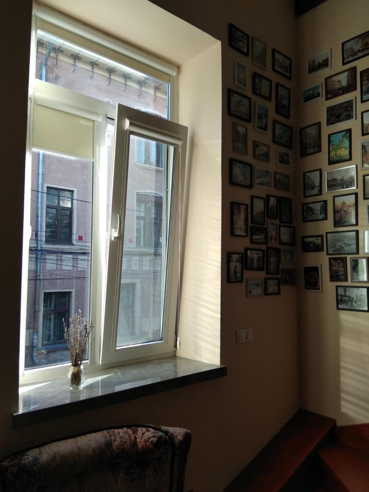 Apartmán Chorni Vivtsy Černovice Exteriér fotografie